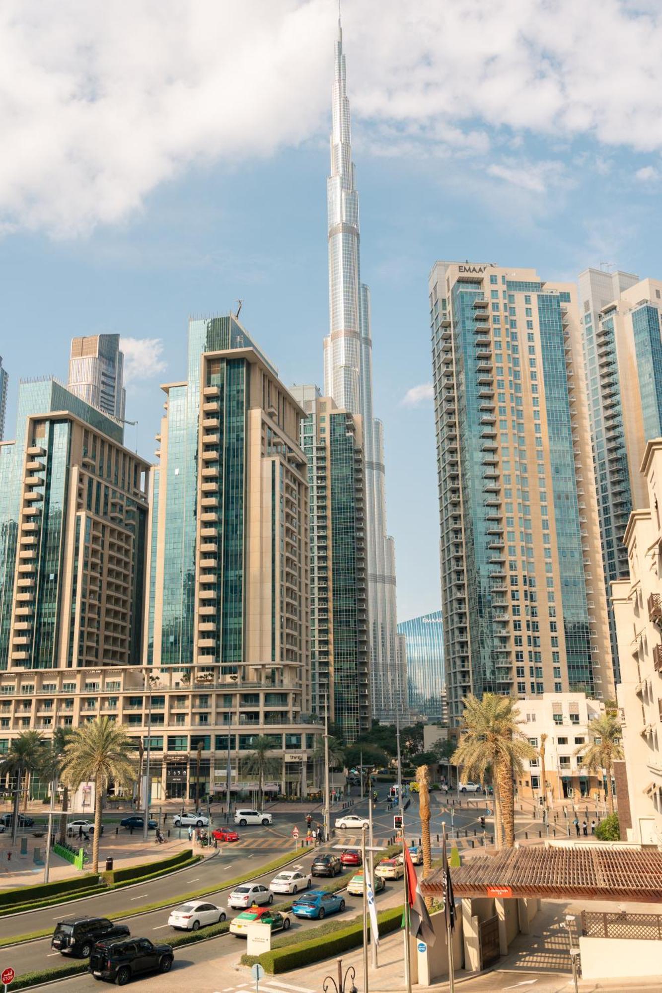 Burj Khalifa View Stay - Downtown Elegance - Chalethomes