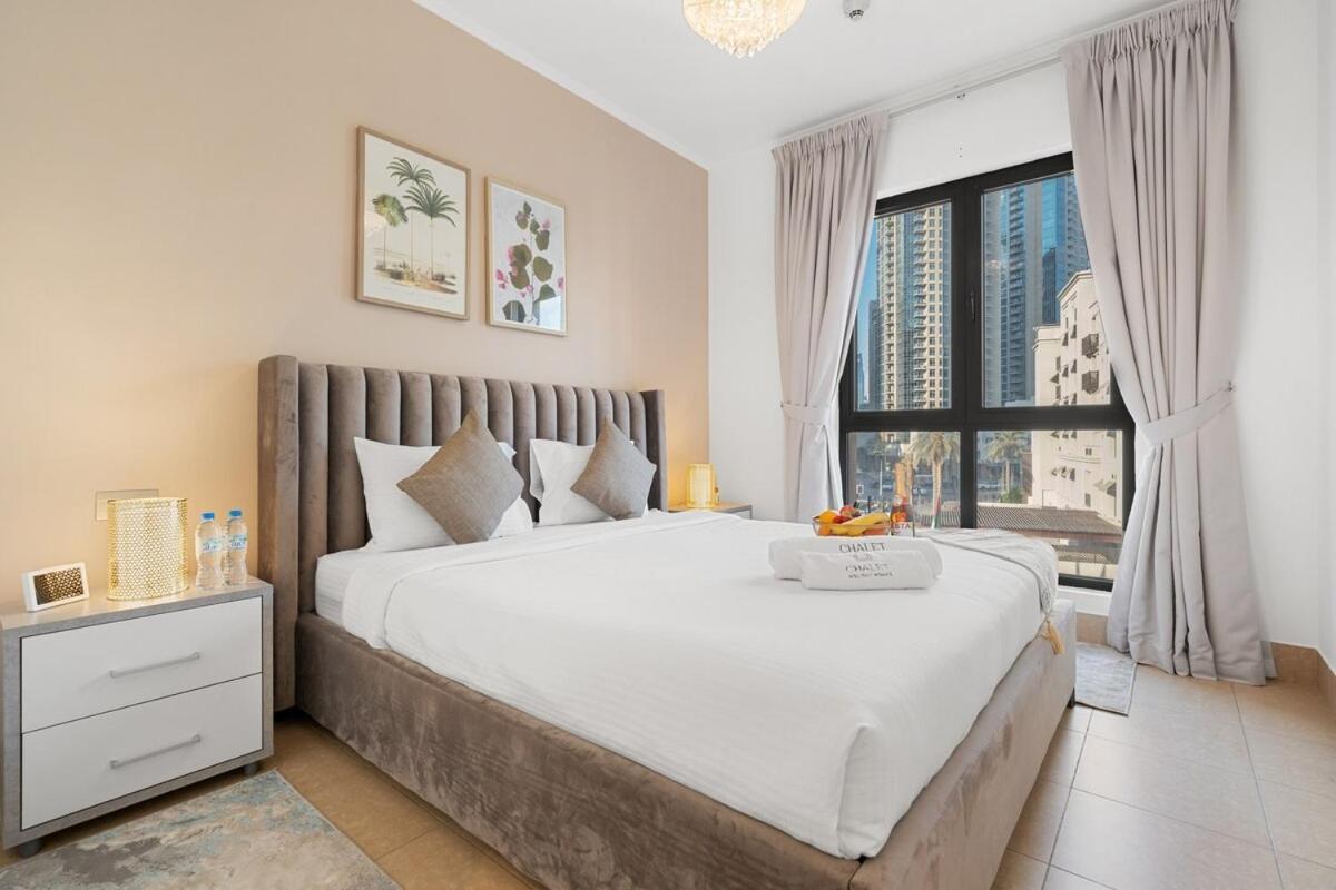 Burj Khalifa View Stay - Downtown Elegance - Chalethomes Dubai
