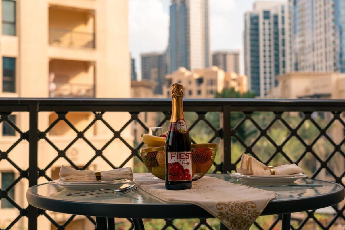 Apartment Burj Khalifa View Stay - Downtown Elegance - Chalethomes Dubai