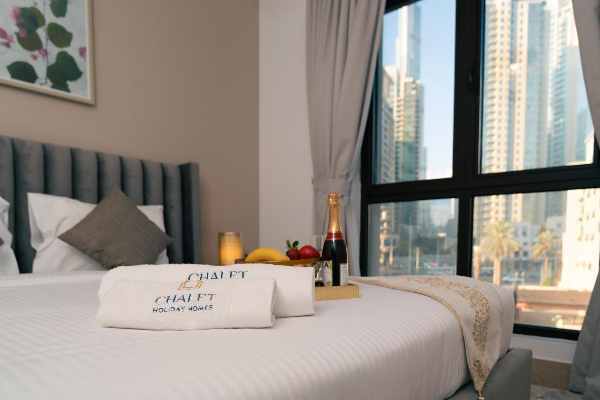 Apartment Burj Khalifa View Stay - Downtown Elegance - Chalethomes